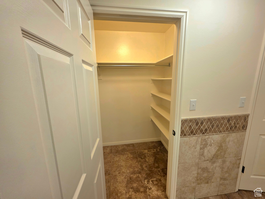 View of walk in closet
