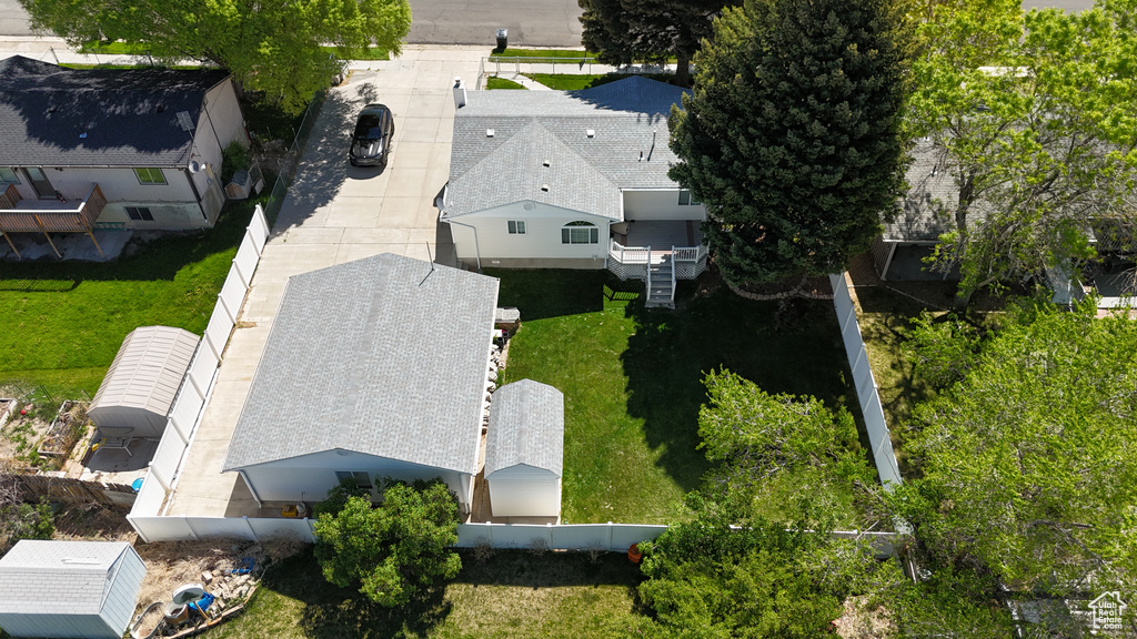 Aerial view of property and surrounding area