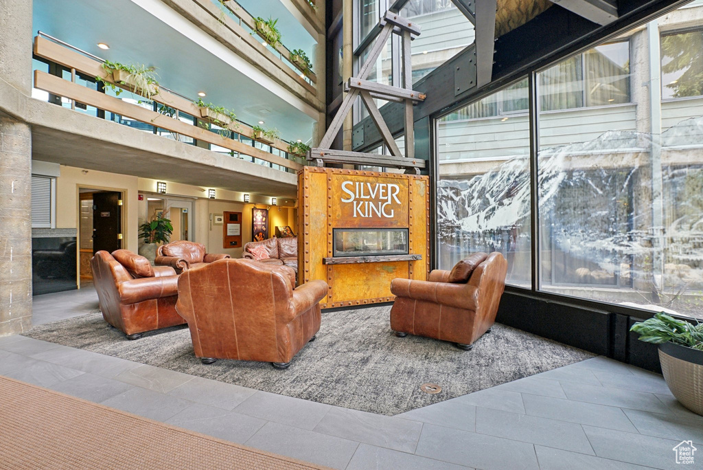 Building lobby featuring a high ceiling