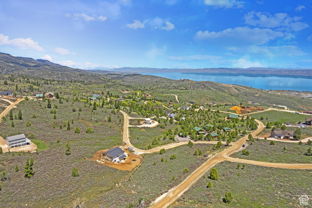 Aerial overview of property\\\\\\\'s location featuring a water and mountain view