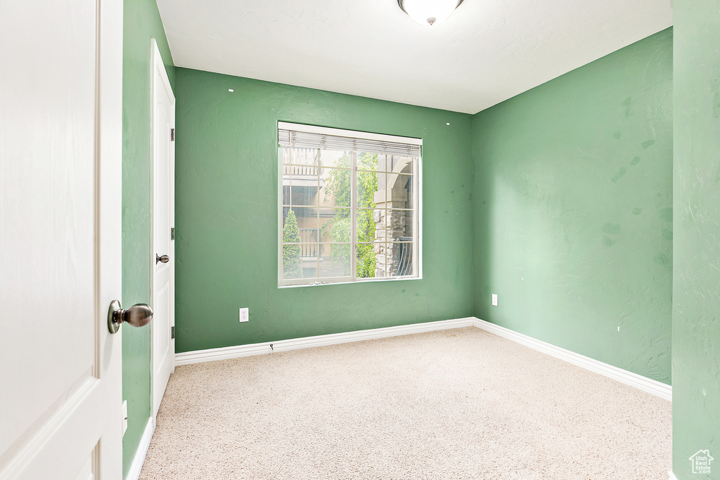 Spare room with baseboards