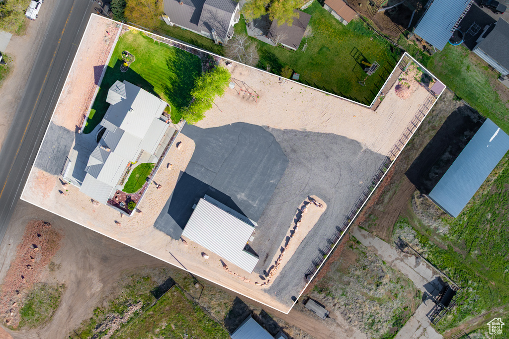 Aerial overview of property's location featuring property boundaries highlighted
