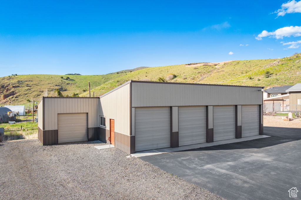 Garage with a mountain view