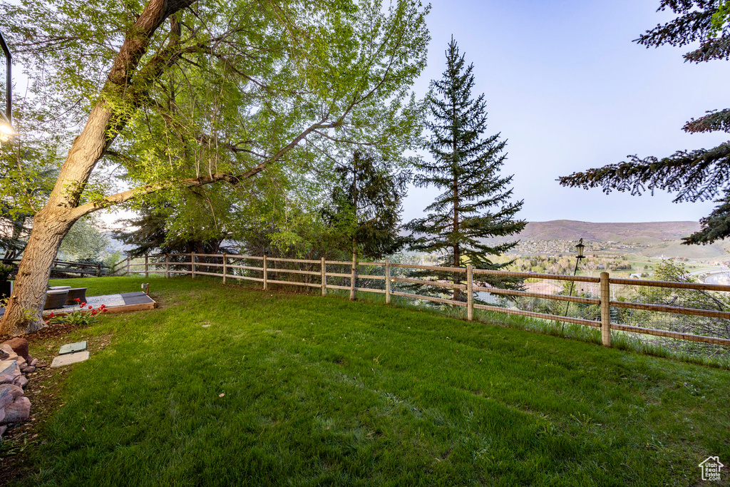 View of yard featuring a mountain view