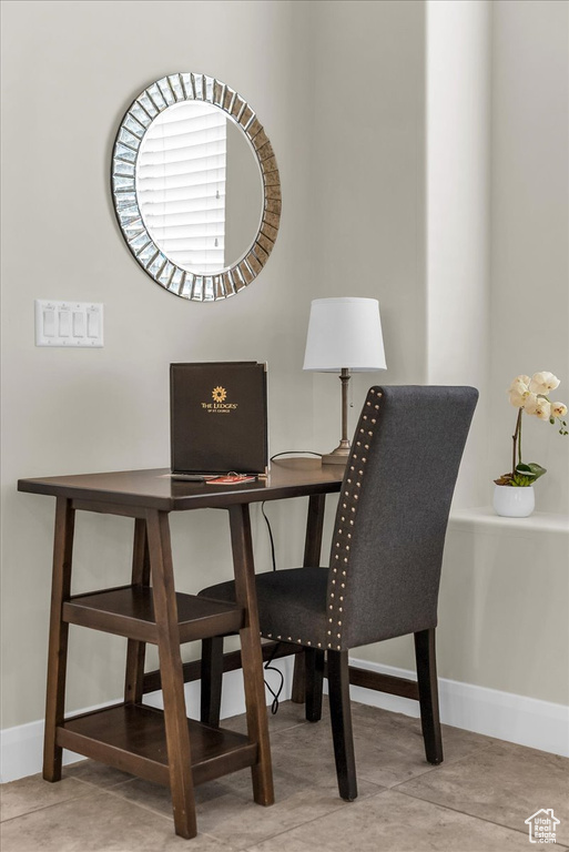 Dining space with baseboards