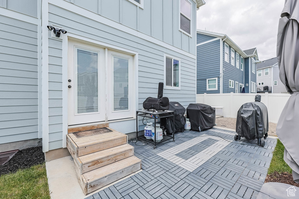View of patio / terrace with area for grilling