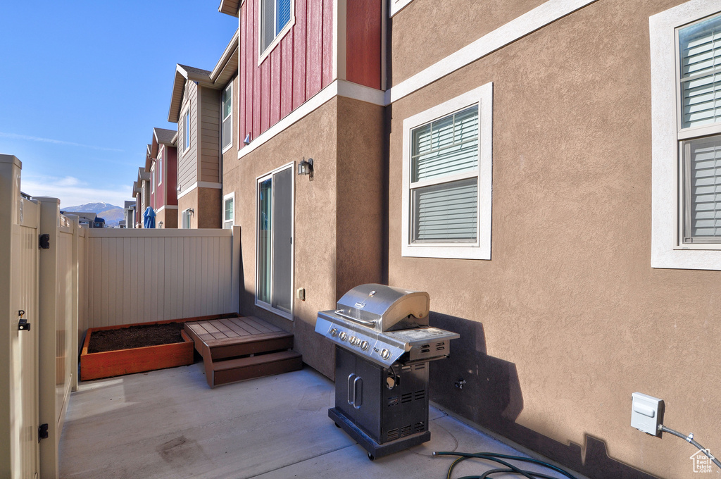 View of patio / terrace with area for grilling