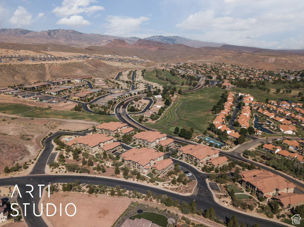 Aerial overview of property\\\\\\\'s location featuring mountains and nearby suburban area