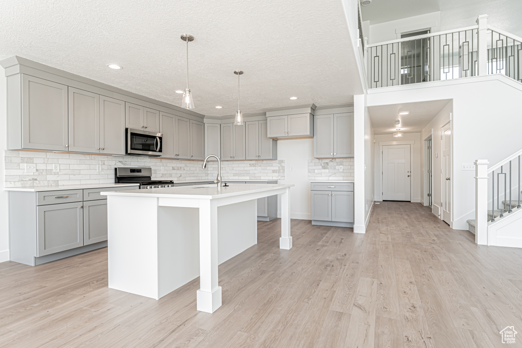 1549 W BOSEMAN WAY #601 Saratoga Springs, UT 84045