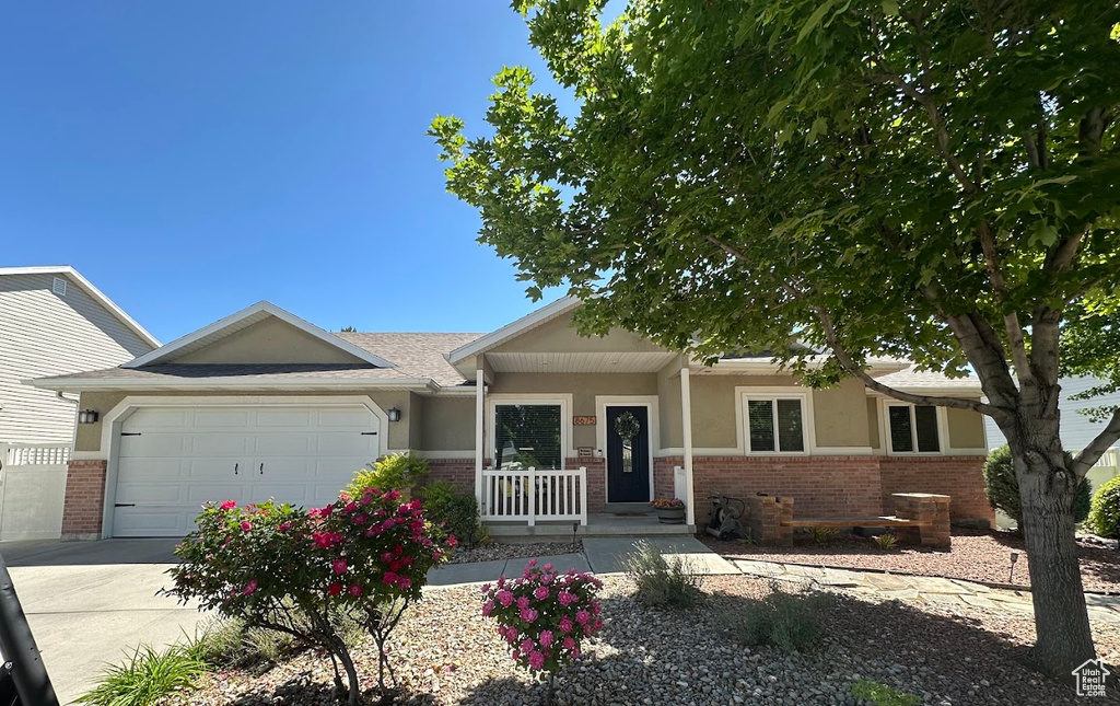 8675 S PEBBLECREEK RD West Jordan, UT 84081