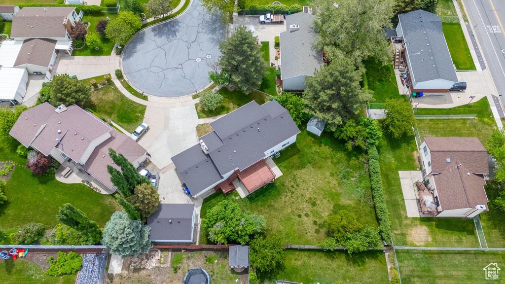 Aerial view of property\\\'s location with nearby suburban area