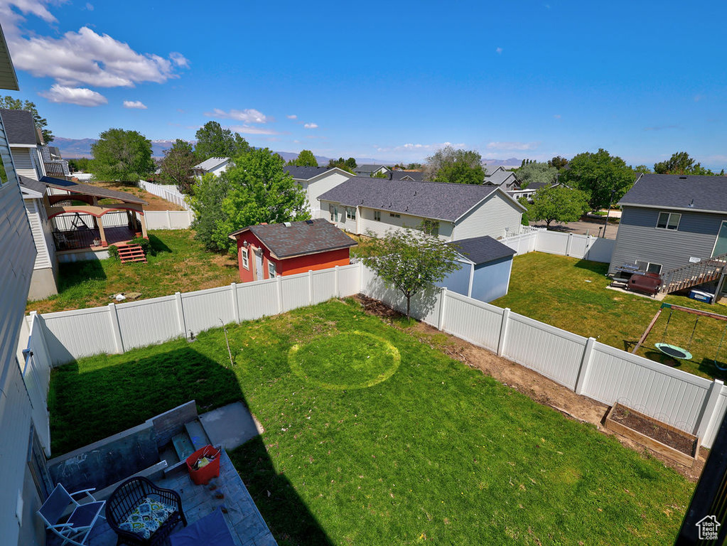 View of yard featuring a residential view
