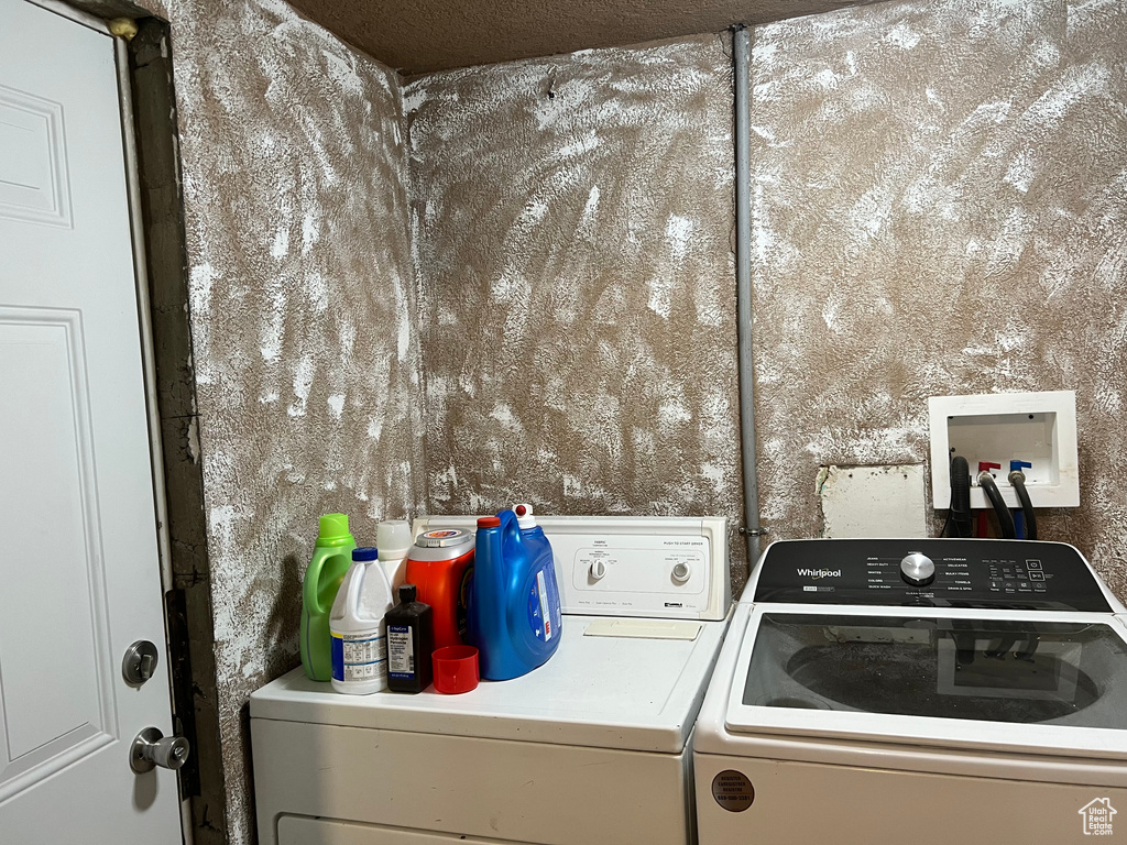 Laundry area with washing machine and dryer