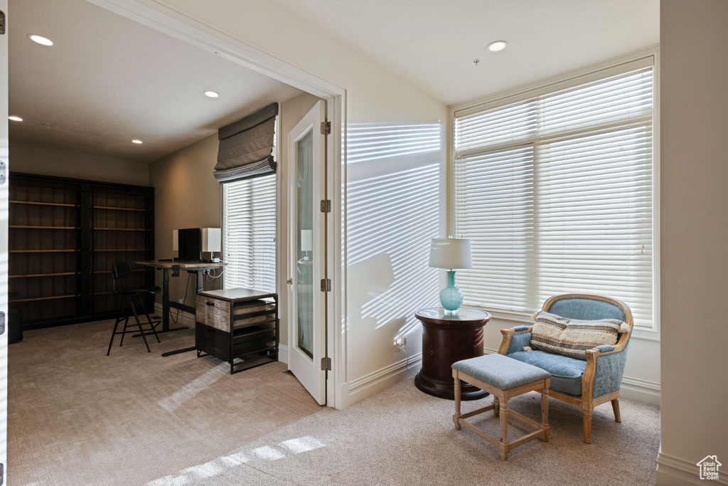 Living area featuring an office area, carpet, recessed lighting, and baseboards