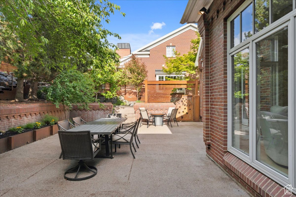 View of patio / terrace with outdoor dining space