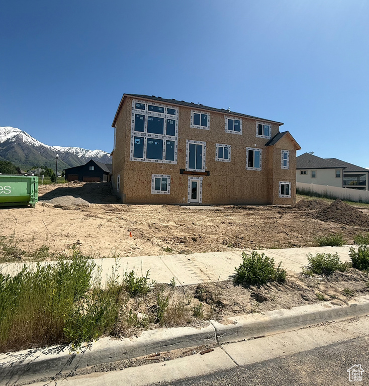 View of home\\\'s exterior with a mountain view