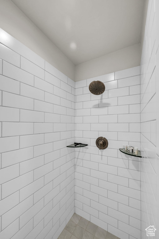 Bathroom with a tile shower