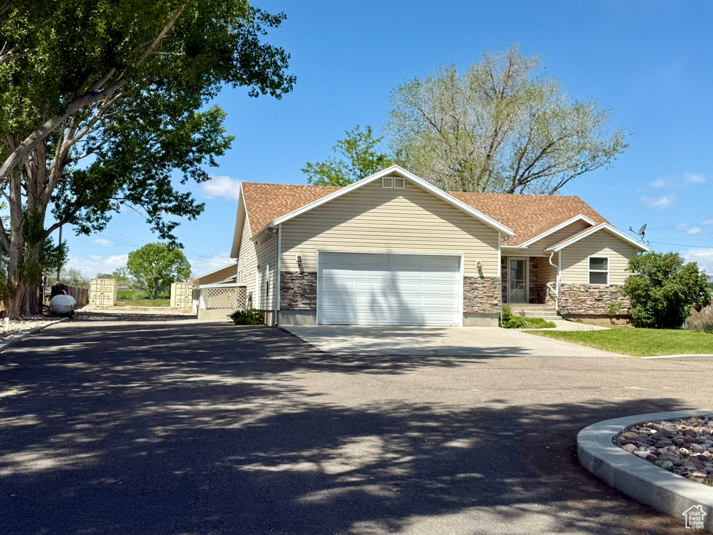 3870 S 2500 E Vernal, UT 84078