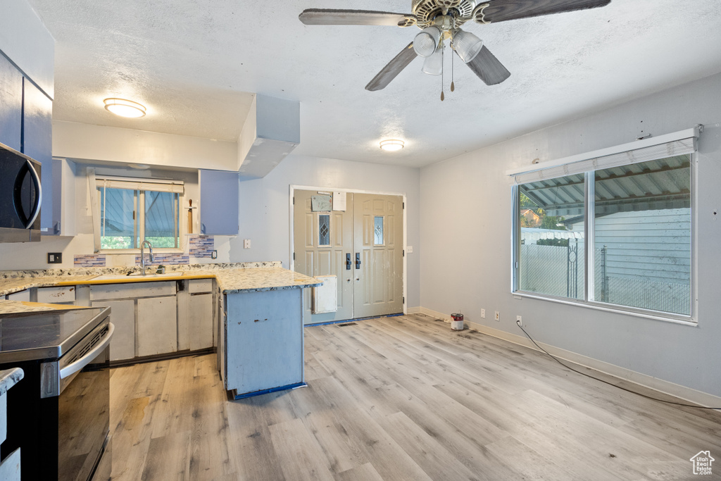 Photo 38 for MLS #2086583 at 142 N Pinehurst Ave