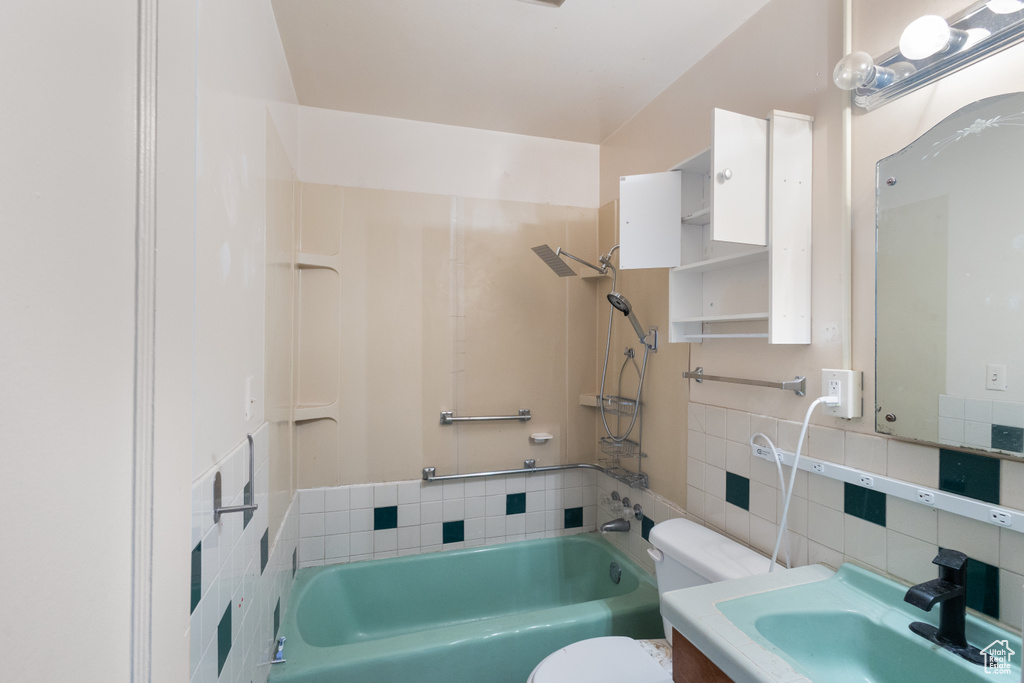 Photo 34 for MLS #2086583 at 142 N Pinehurst Ave