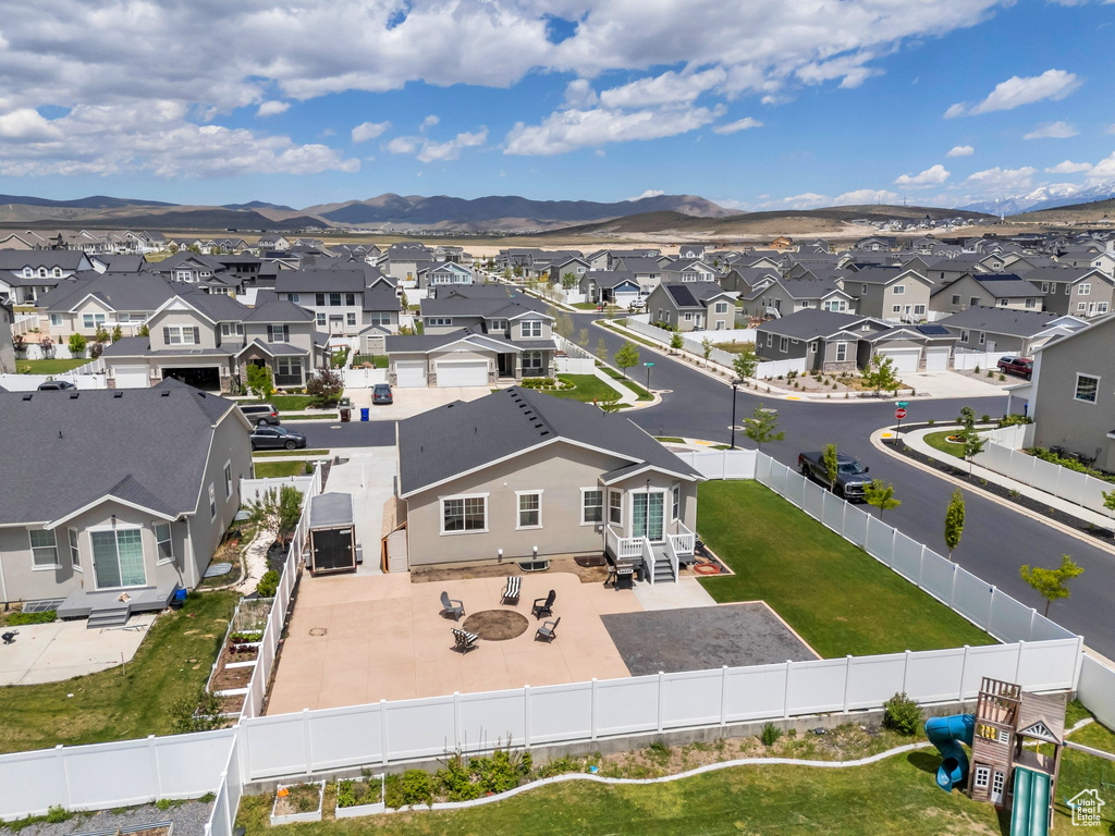 1460 E LOWE PEAK DR Eagle Mountain, UT 84005