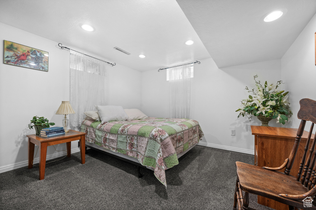 Bedroom with recessed lighting, baseboards, and carpet