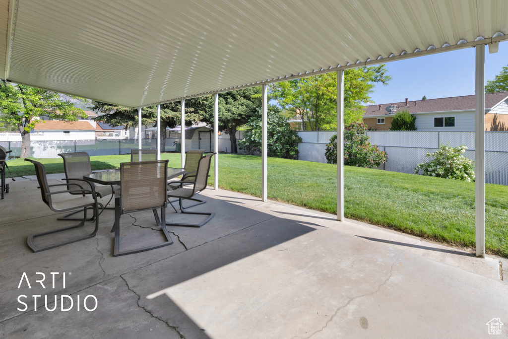 View of patio / terrace with outdoor dining space
