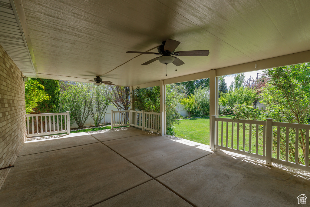 View of patio / terrace with a ceiling fan
