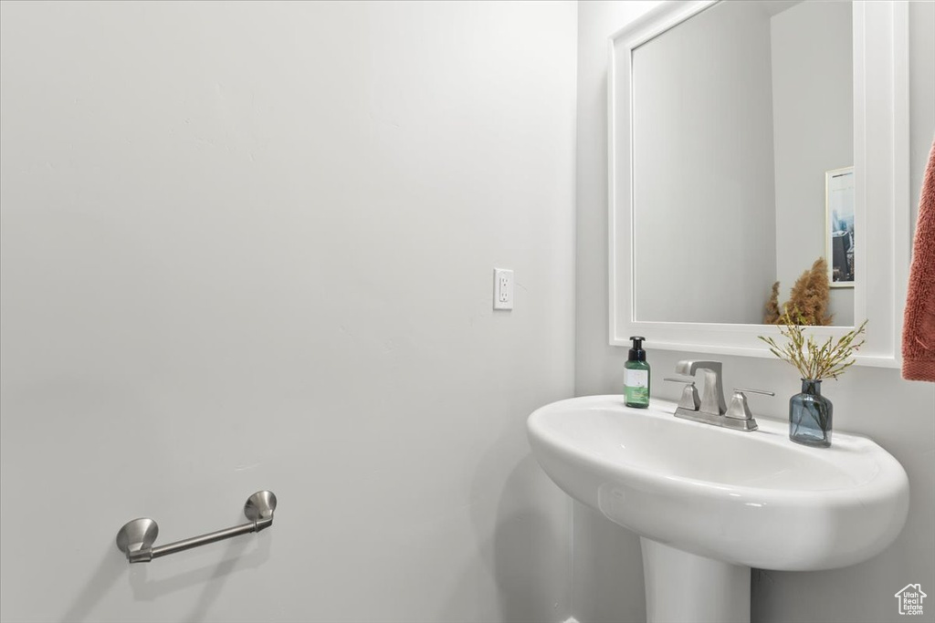 Bathroom with a sink