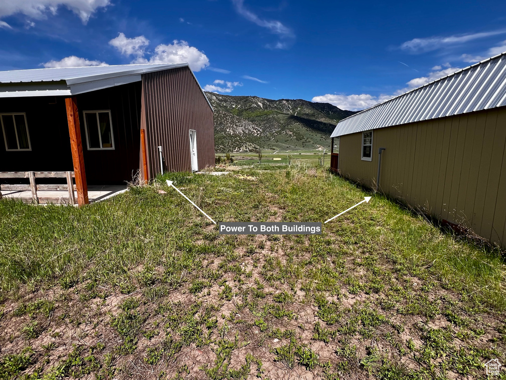 View of yard featuring a mountain view