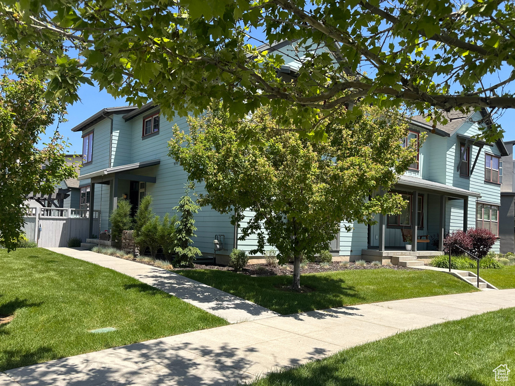 View of front of property featuring a porch