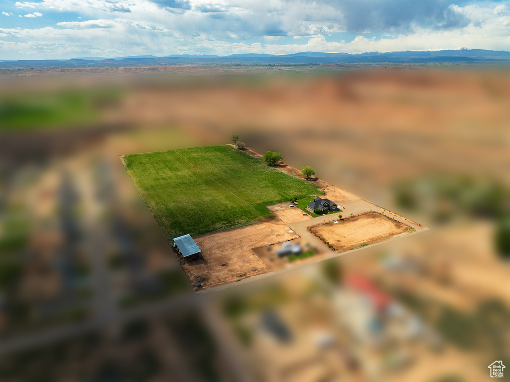 Aerial view of sparsely populated area with mountains