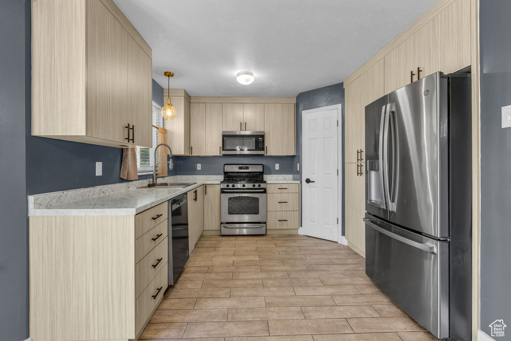 746 COUNTRY CLUB DR Stansbury Park, UT 84074
