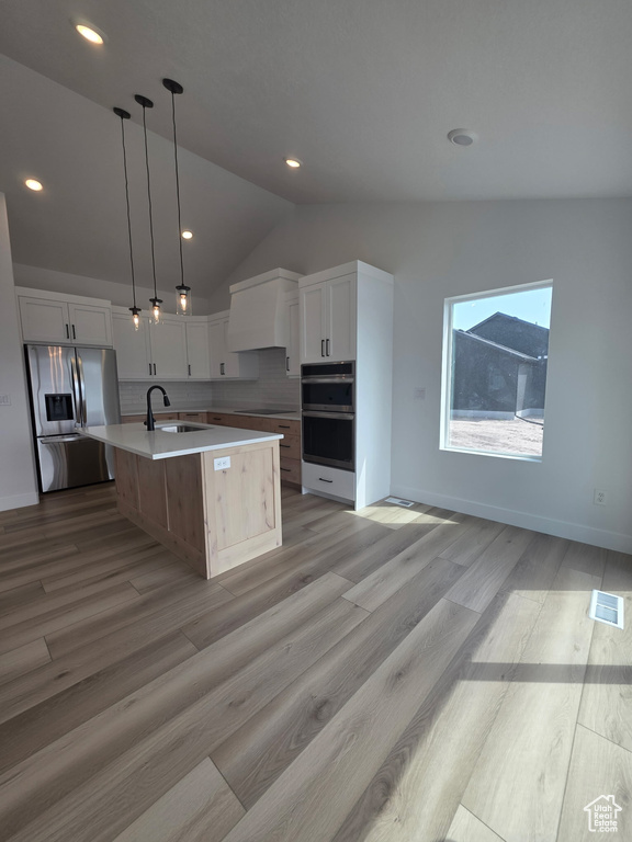 Photo 9 for MLS #2086764 at 382 E Stafford St #126