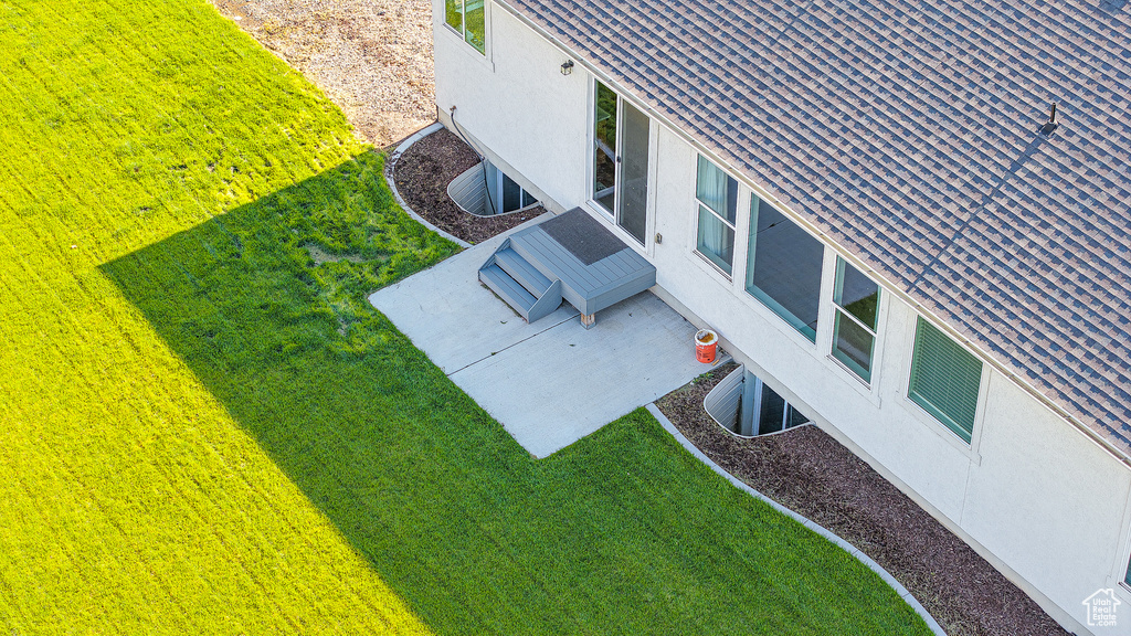 Aerial view of property and surrounding area