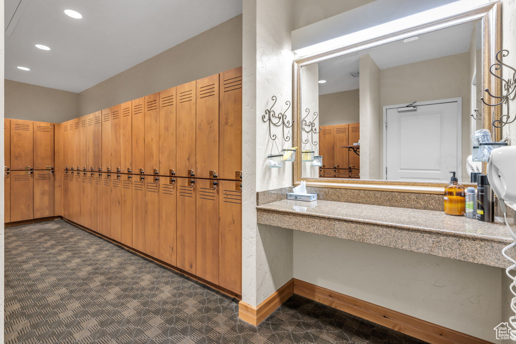 Surrounding community featuring recessed lighting