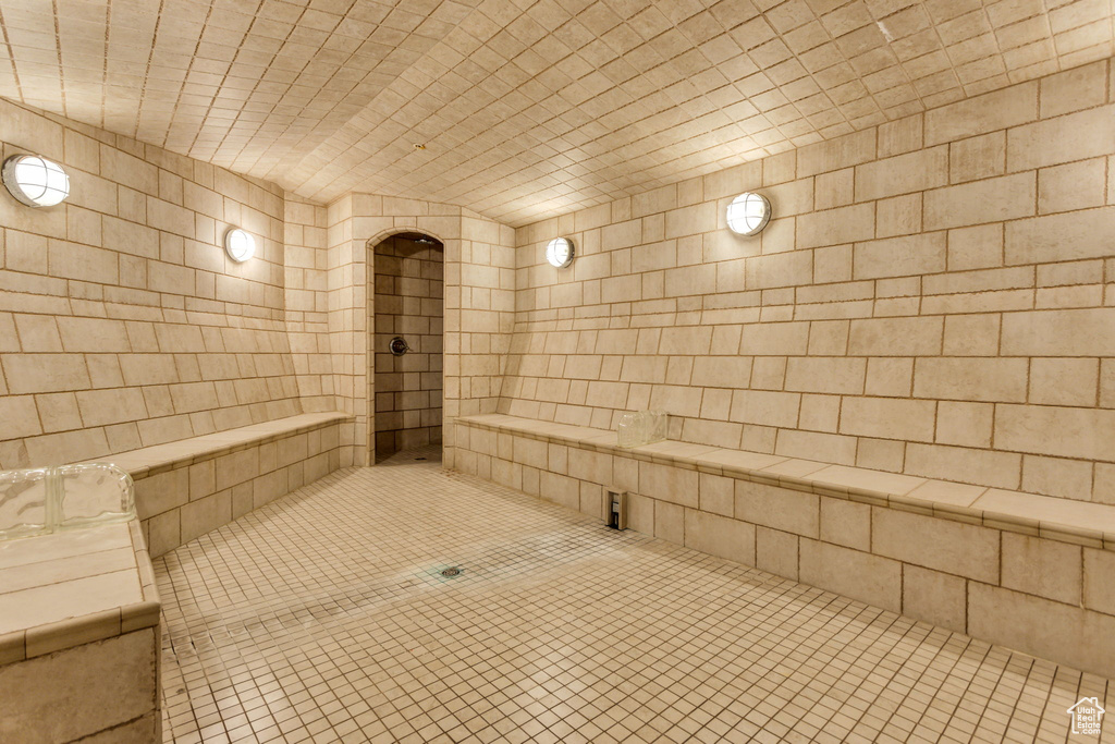 Full bathroom featuring tiled shower