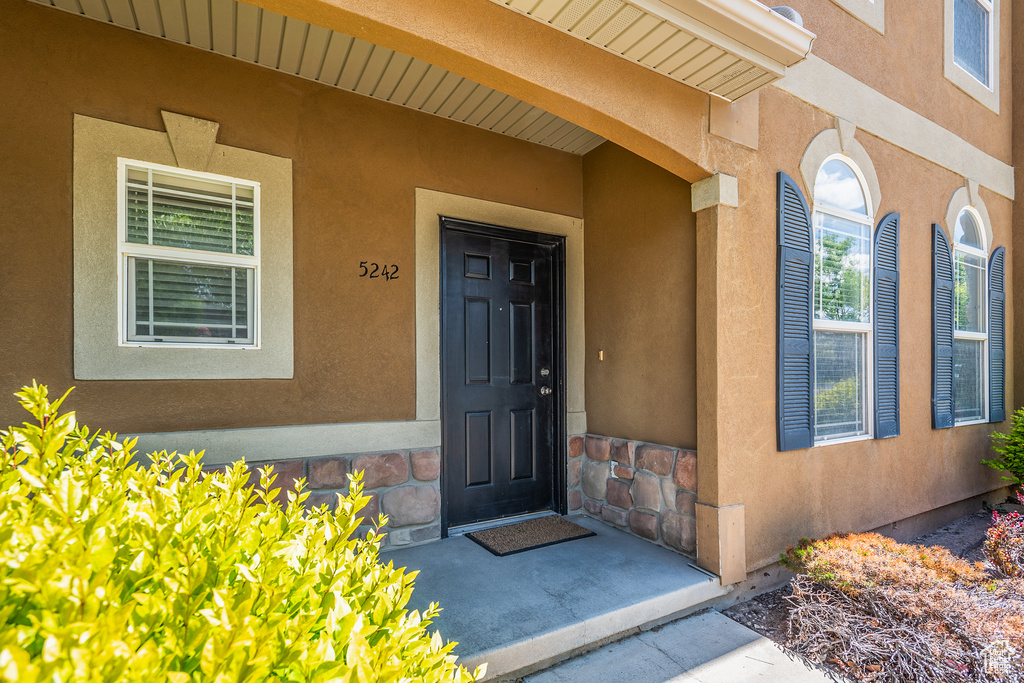 5242 W COOL WATER WAY West Jordan, UT 84081