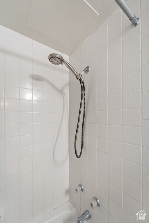 Bathroom with tub / shower combination