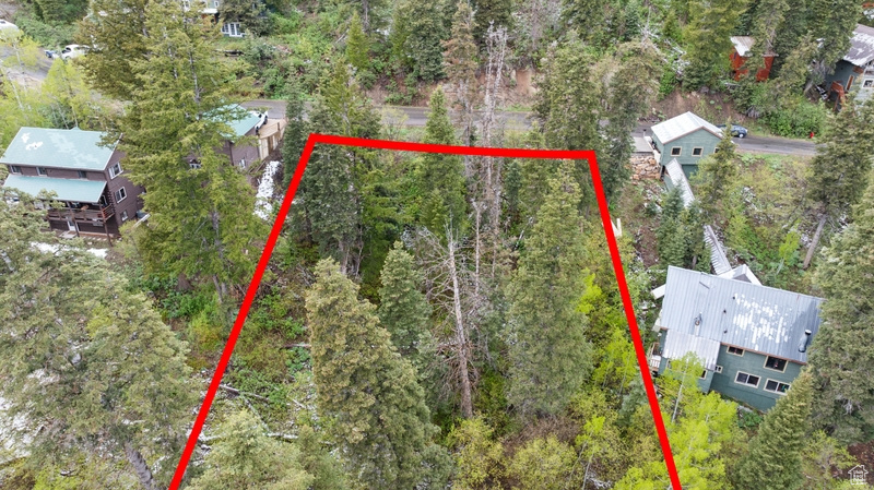 Aerial view of property's location with property boundaries highlighted