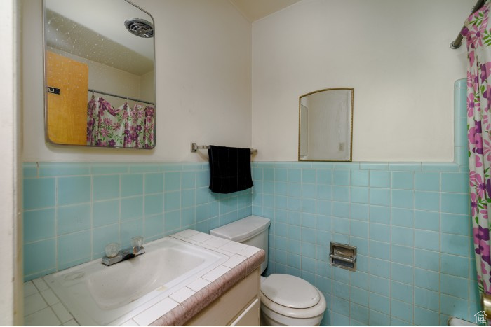 582 N VERNAL AVE AVE Vernal, UT 84078