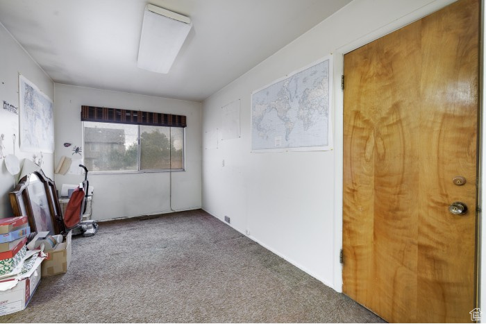 582 N VERNAL AVE AVE Vernal, UT 84078