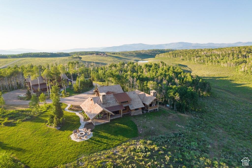 Aerial view of property\\\\\\\'s location with a mountain backdrop