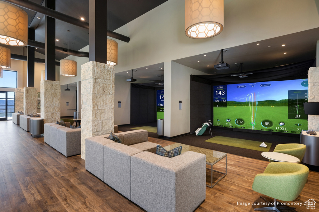 Building lobby featuring a towering ceiling