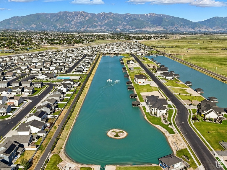 2323 W THOMAS CT Syracuse, UT 84075