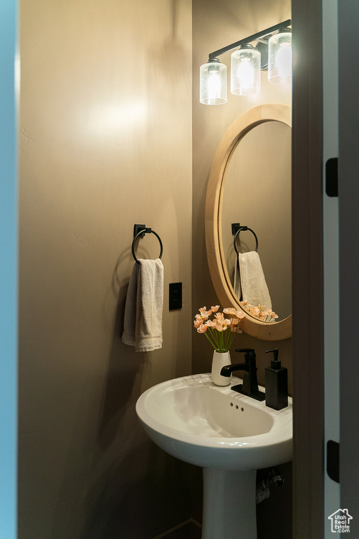 Bathroom featuring a sink