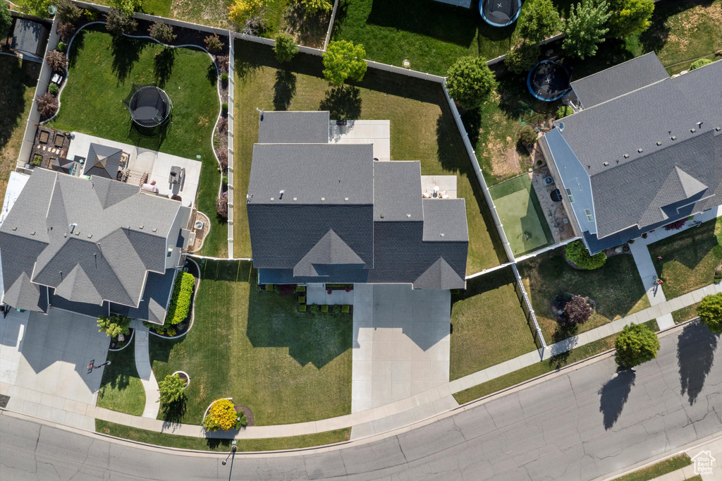 Aerial overview of property\\\\\\\'s location