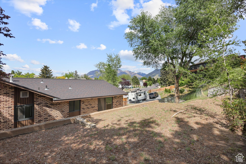 View of yard featuring a mountain view