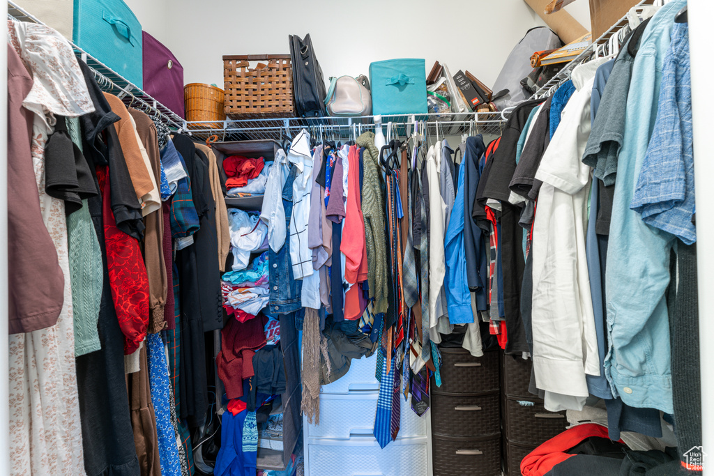 View of walk in closet