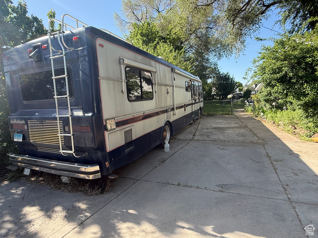 View of home\\\'s exterior